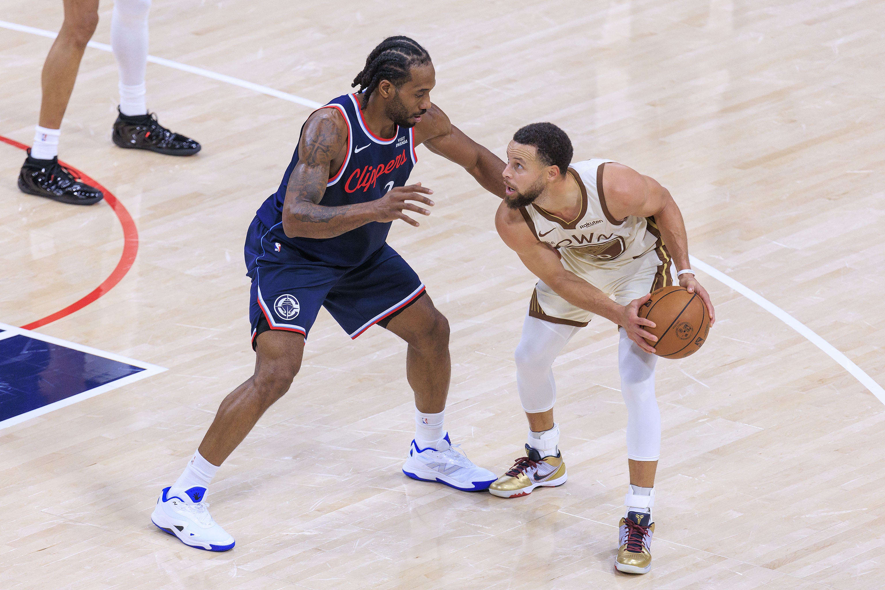 B体育-附加赛会如何？本赛季常规赛交手战绩：快船3-1勇士