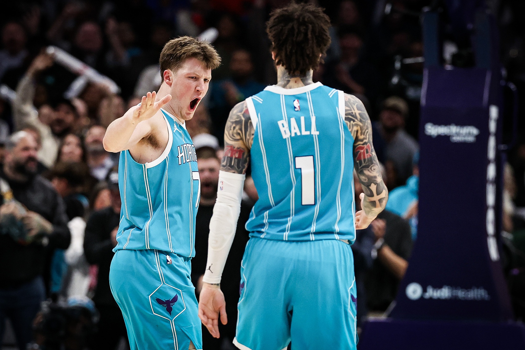 B体育官方入口-NBA彩经：黄蜂一飞冲天灭火晋级下一轮 太阳主场发力挑落开拓者
